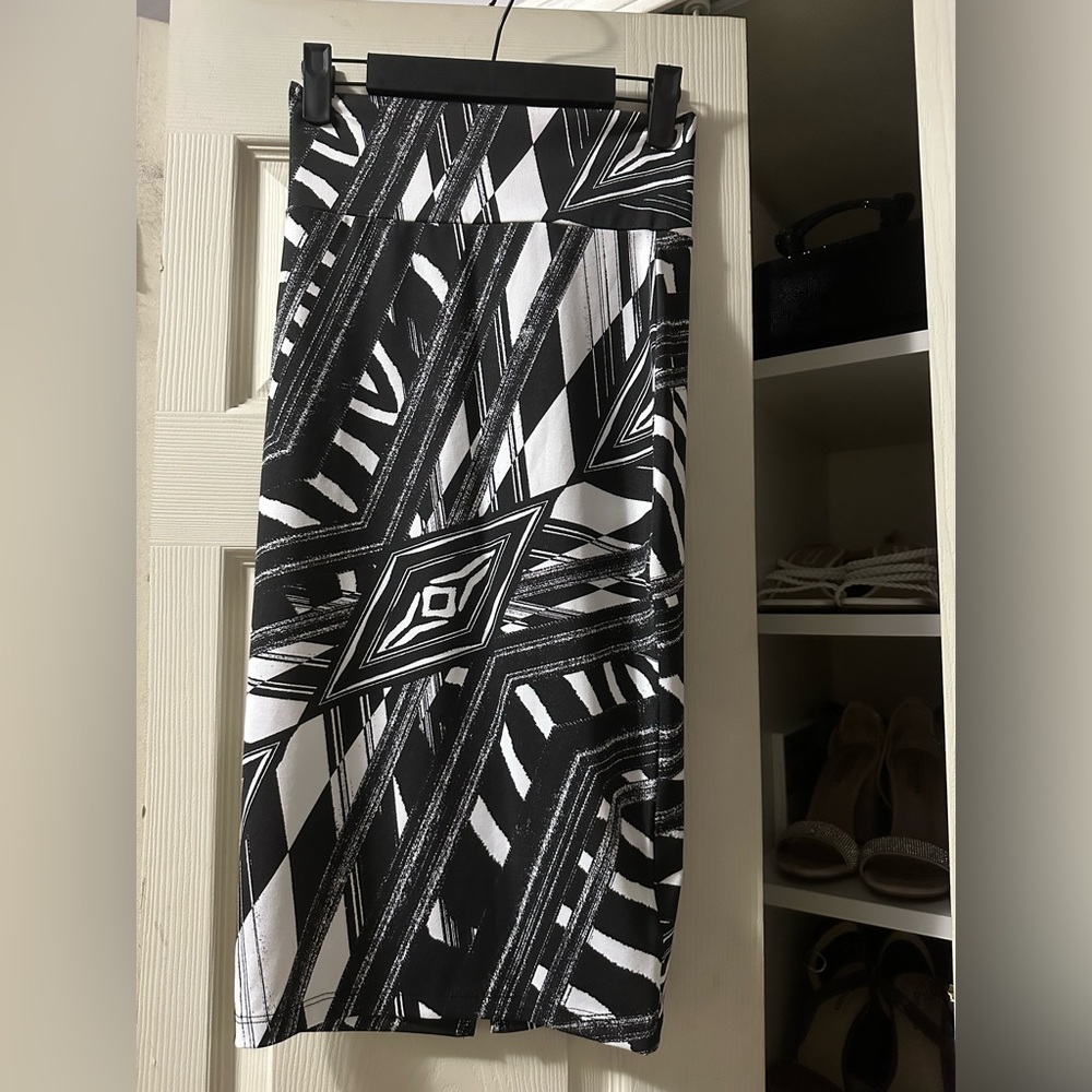 Bebe Pencil skirt
